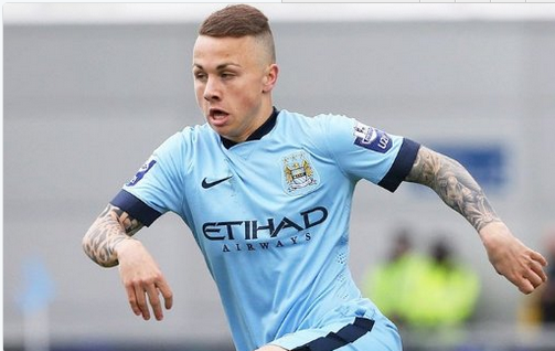 现出惊人的 现出惊人的