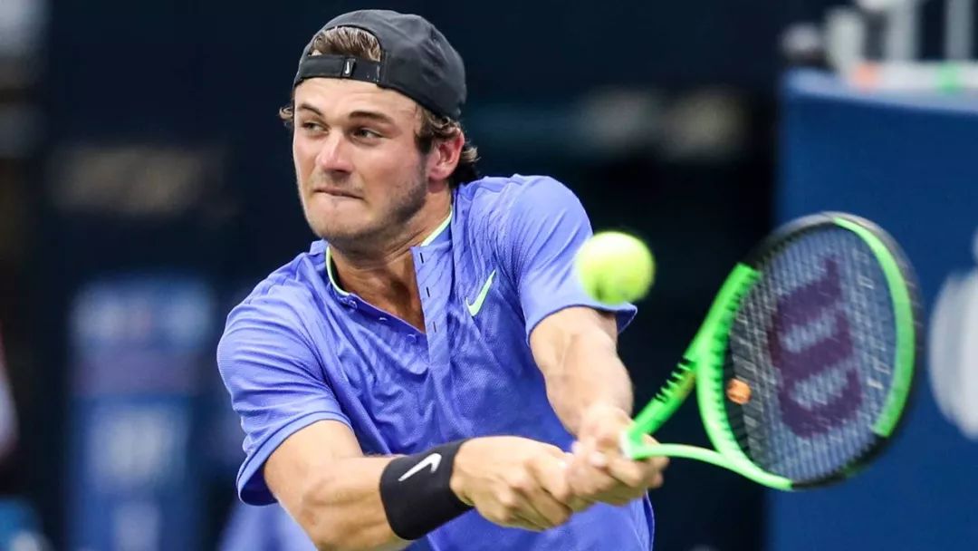 也展现了他 也展现了他