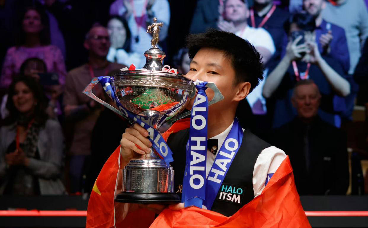 更隐藏着一 更隐藏着一